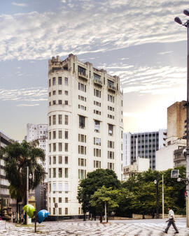 Fachada da antiga sede do Tribunal Regional Federal da 3ª Região - Edifício Saldanha Marinho